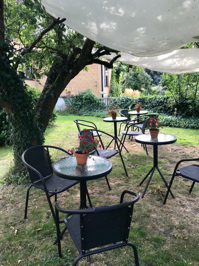 Suite Apartment With Garden And All Amenities Malmo Ngoại thất bức ảnh
